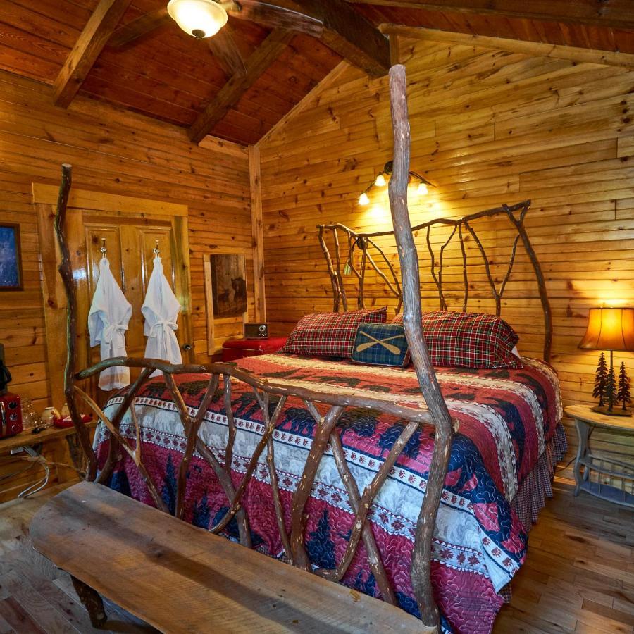Creekwalk With Cabins